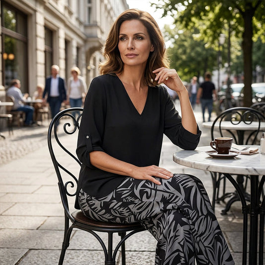 🥳 2026 MEGA-UITVERKOOP: 50% KORTING! 🥳 💞Dames set: blouse met V-hals en bedrukte broek met wijde pijpen