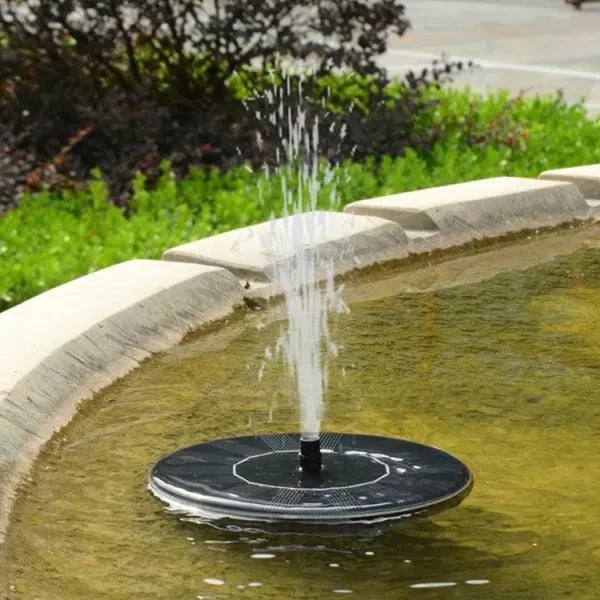 💧 NU 60% KORTING! ☀️ Fonteinpomp op zonne-energie voor vogelbad – 1,4W zonnepaneel, 4 sproeiers en dompelpomp voor vijver, tuin en zwembad 🐦