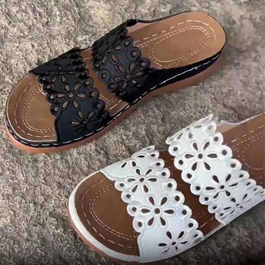 Casual Slippers voor Dames met Platte Zool en Opengewerkt Bloemenmotief