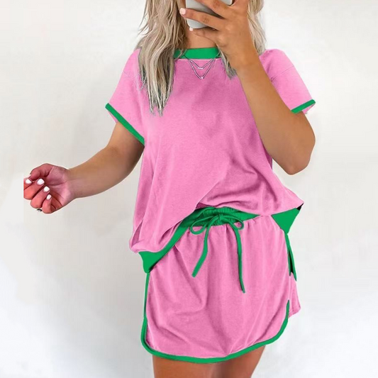 Modieuze tweedelige set van top met korte mouwen en korte broek met colour block design voor vrouwen