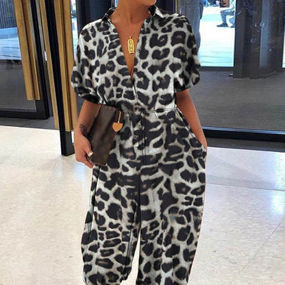Casual, losse jumpsuit met korte mouwen en knoopsluiting voor dames