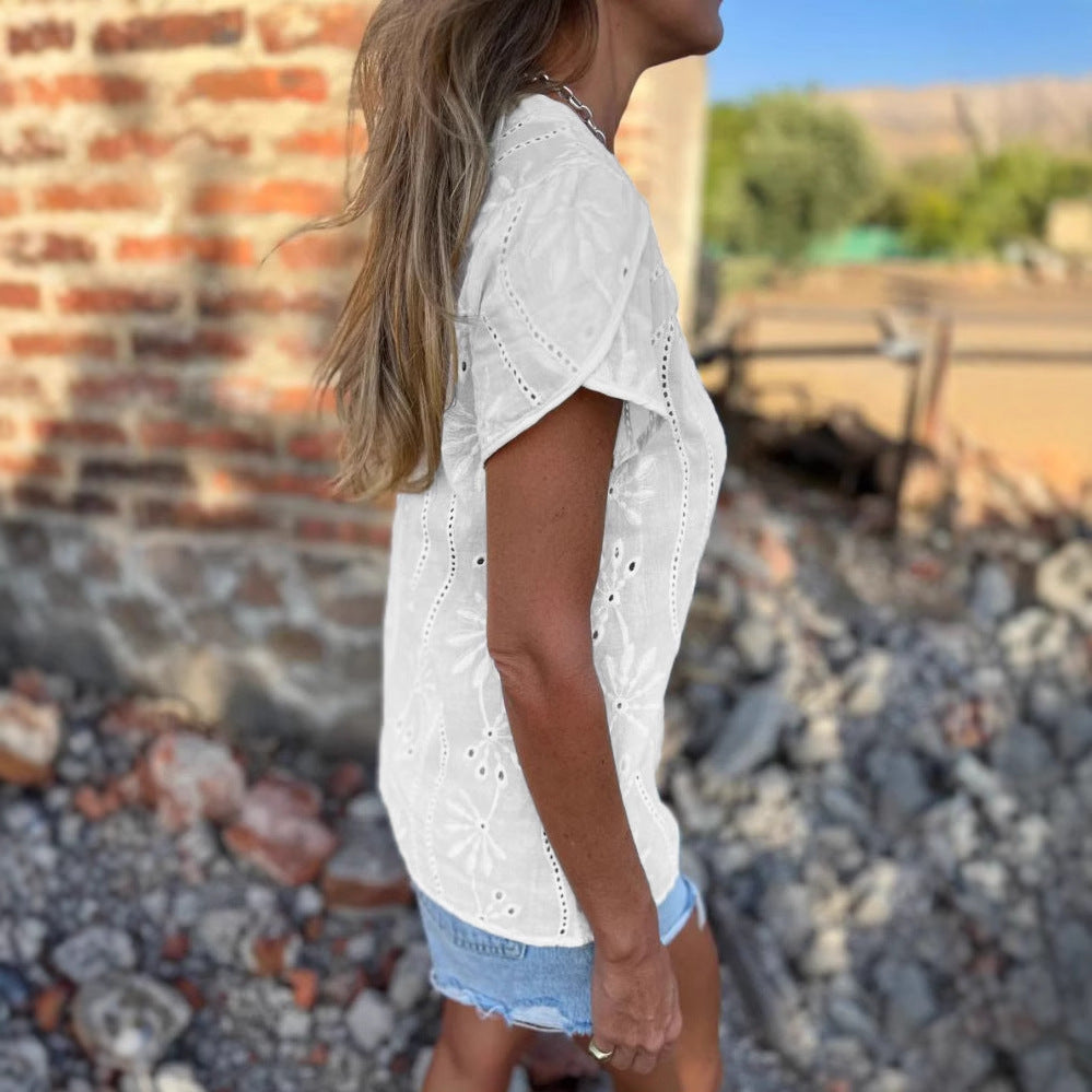 Damen V-Ausschnitt Stickerei Hollow Kurzarm-Shirt