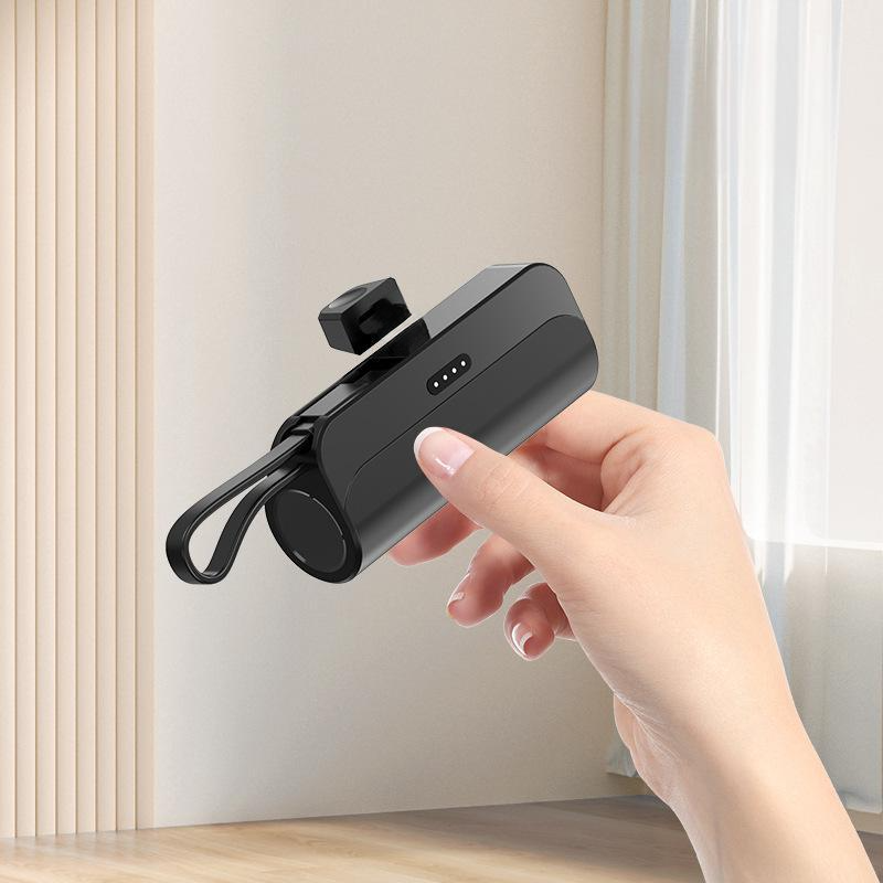 Draagbare Powerbank met Hoge Capaciteit en Ingebouwde Kabels🔋🔌