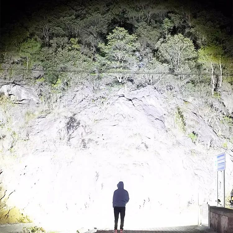 Supersterke zaklamp met zoomfunctie