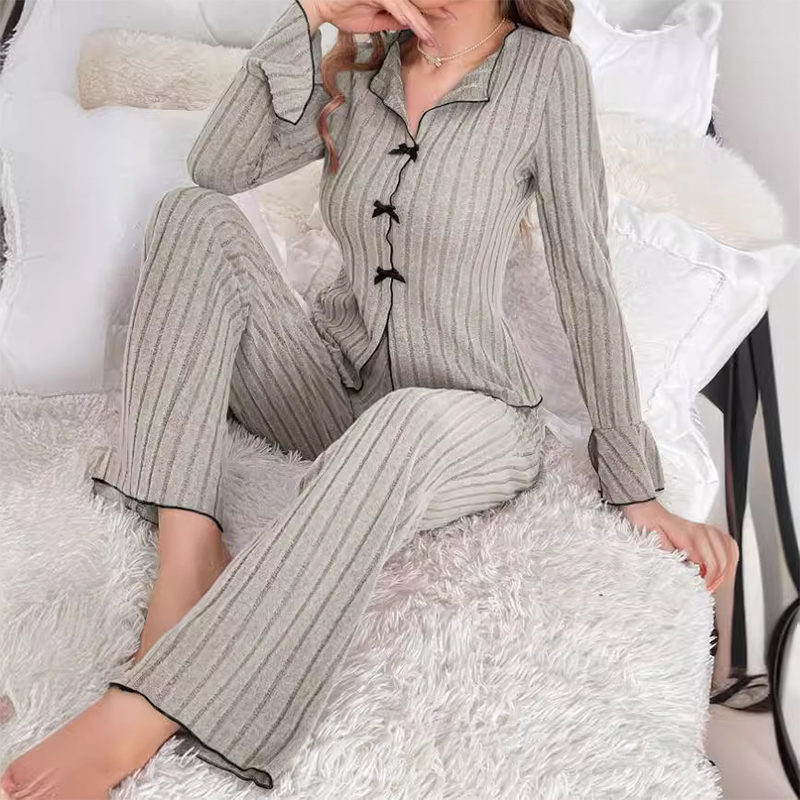 🔥Nieuwe artikelen Hot Sale: tijdelijk laagste prijs⚡Geribbelde gebreide pyjama's voor dames met reverskraag en strikken