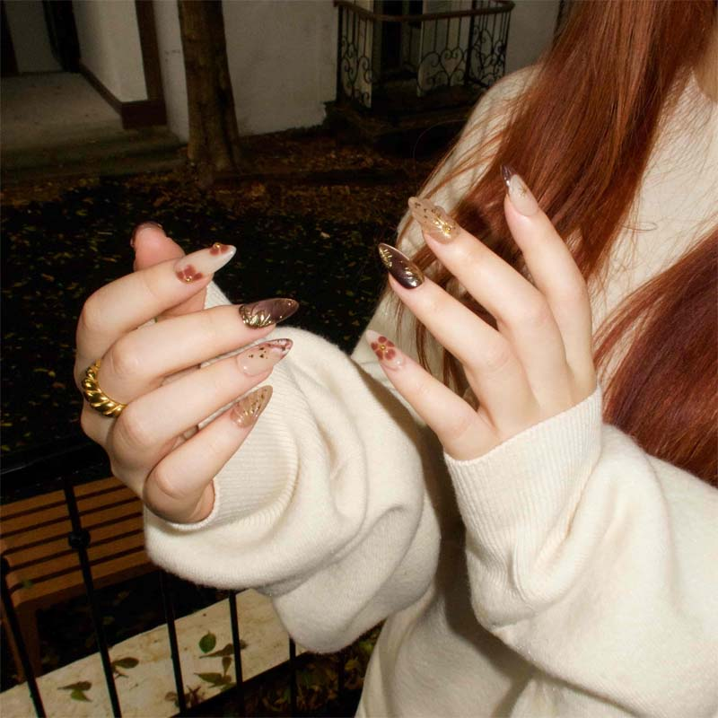 30-Delige Handgemaakte Amandelvormige Plaknagels Set