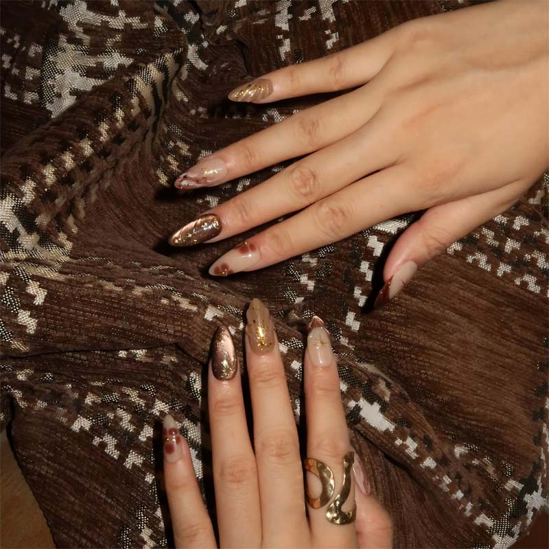 30-Delige Handgemaakte Amandelvormige Plaknagels Set