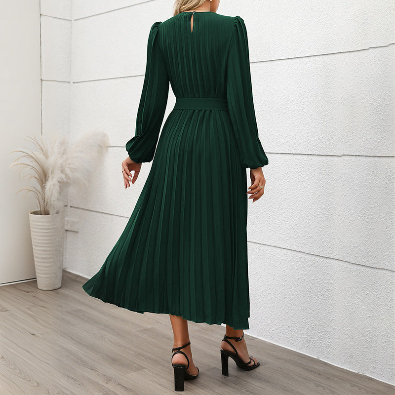 Elegante midi-jurk met lange mouwen, plooien en ceintuur