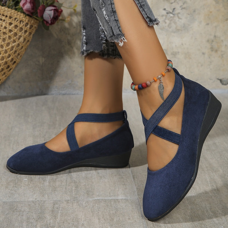 Elegante schoenen met elastische bandjes en lage sleehak in effen kleur