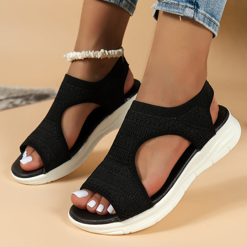 Comfortabele, ademende, platte sandalen met open neus voor dames in de zomer.