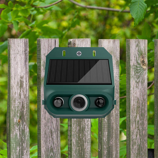 🔊 Slimme Tuinbeschermer – Houd Dieren op Afstand met Licht & Ultrasoon Geluid 🌳