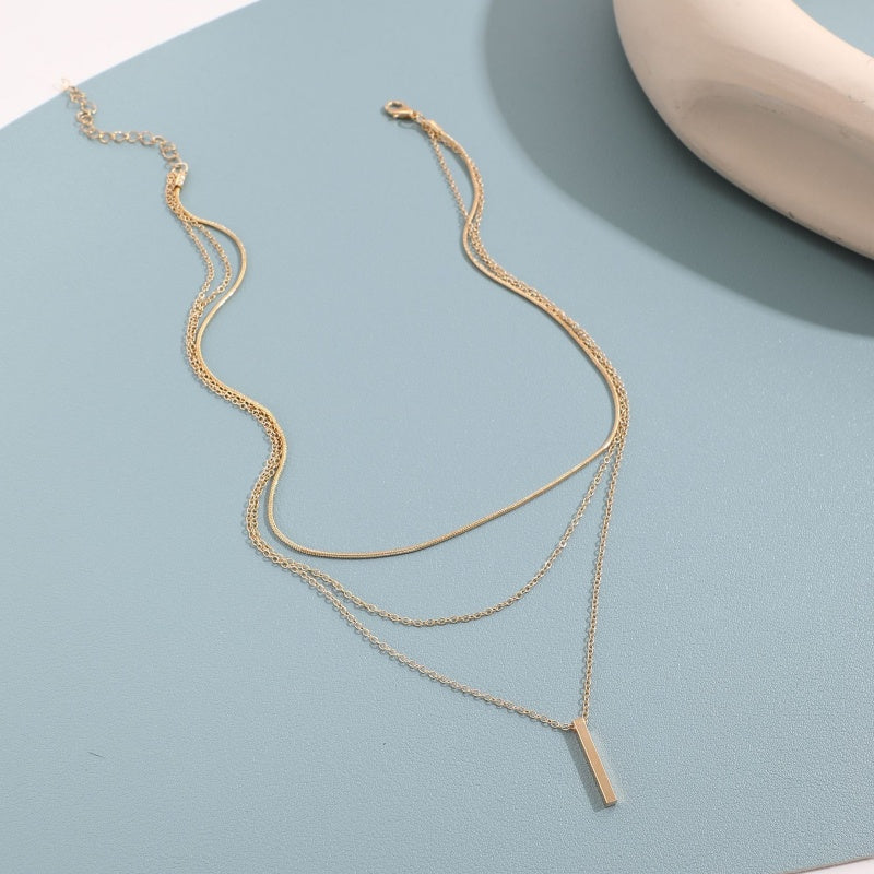Elegante meerlaagse ketting met een sierlijke hanger🎁