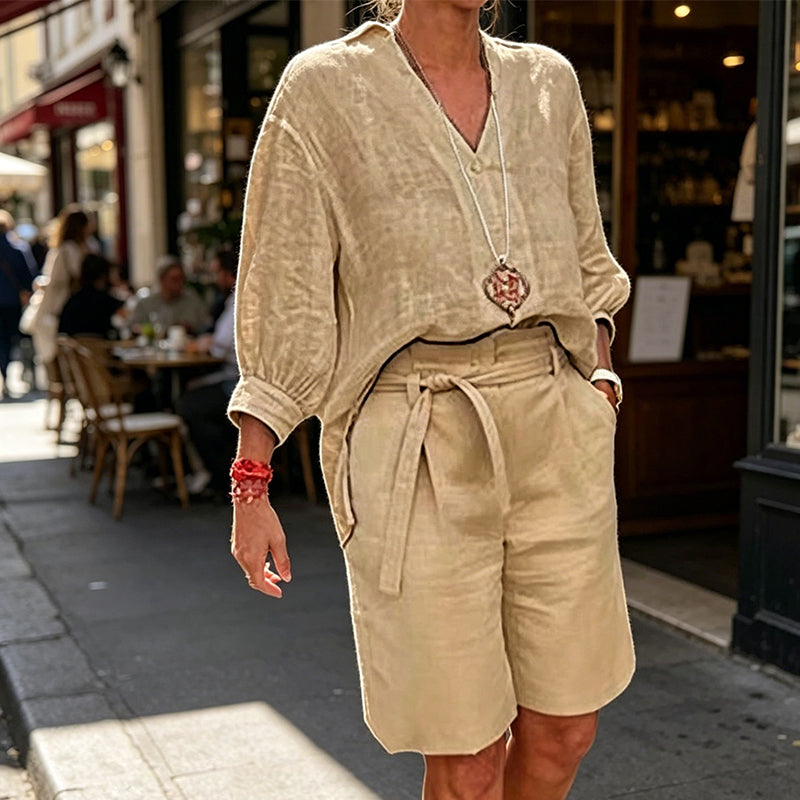 Casual set voor dames met V-hals top en korte broek