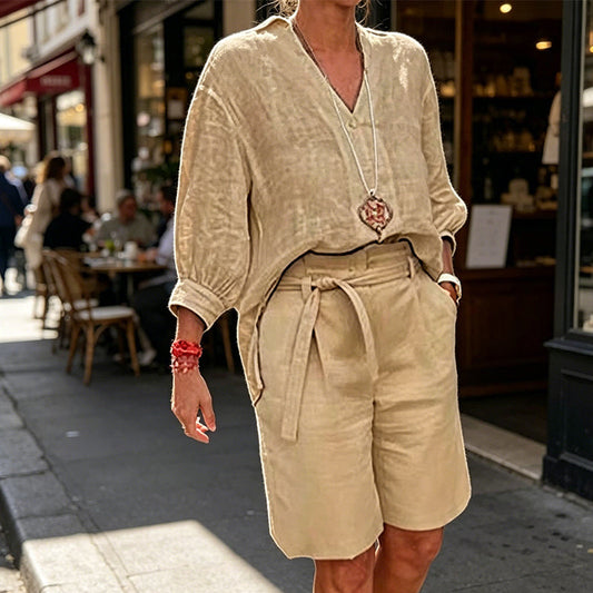 Casual set voor dames met V-hals top en korte broek