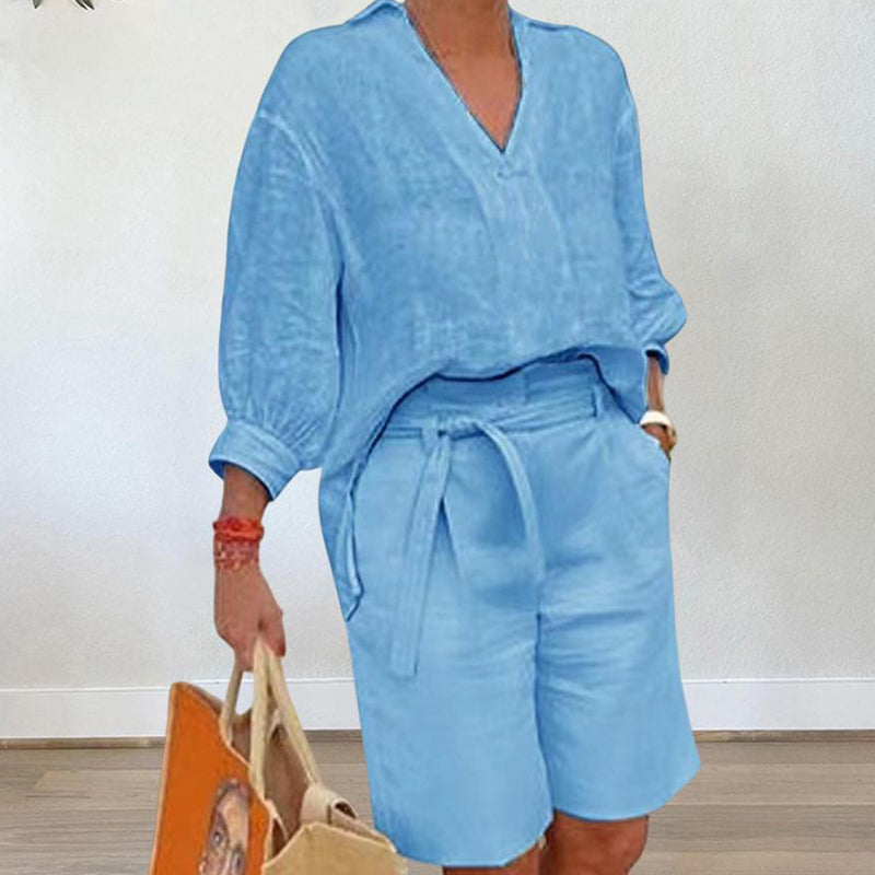 Casual set voor dames met V-hals top en korte broek