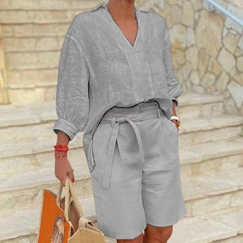 Casual set voor dames met V-hals top en korte broek