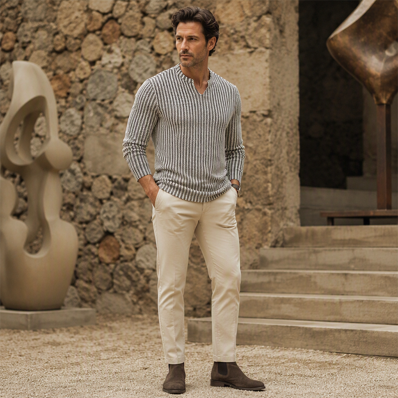 Moderne gebreide pullover met textuur