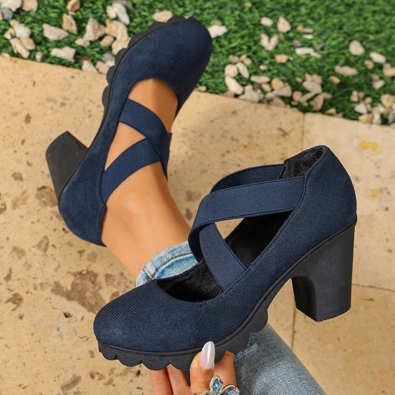 Dames schoenen met ronde neus, gekruiste bandjes en Mary Jane-stijl, blokhak, plateauhiel en uitsparingen