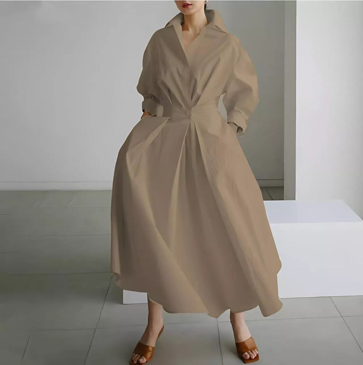👗50 OFF🔥Stijlvolle dames shirtsjurk van katoen-linnen met effen kleur, omgeslagen kraag, elastische taille en uitlopende zwaaivormige zoom